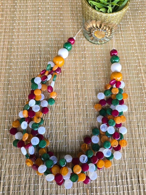 CO-0704 - Colar varias voltas multicolorido em verde/vinho e branco