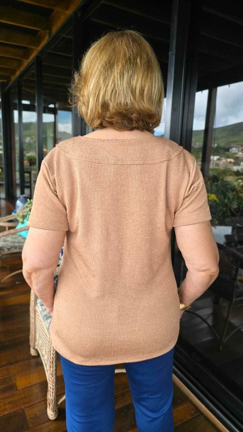 BS-0827 C- Blusa elastano friso de ondinhas bege na internet