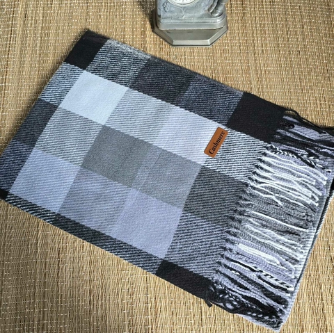 EC-0208E- Echarpe lã Ming xadrez preta e tons cinza - comprar online