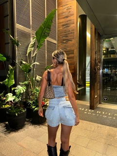 Short Jizan en internet