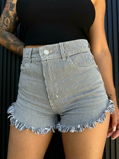 Short Gala Negro Desflecado - Nissie Denim
