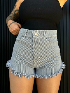 Short Gala Negro Desflecado - Nissie Denim