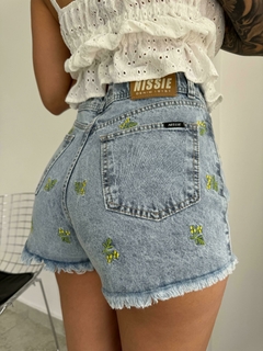 Short Flower en internet