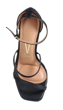 SALTO VIZZANO TAÇA PRETO na internet