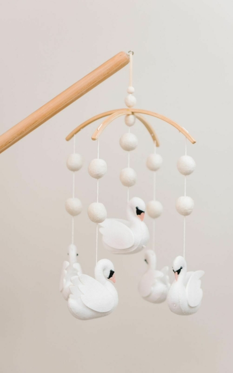 Móbile Cisnes