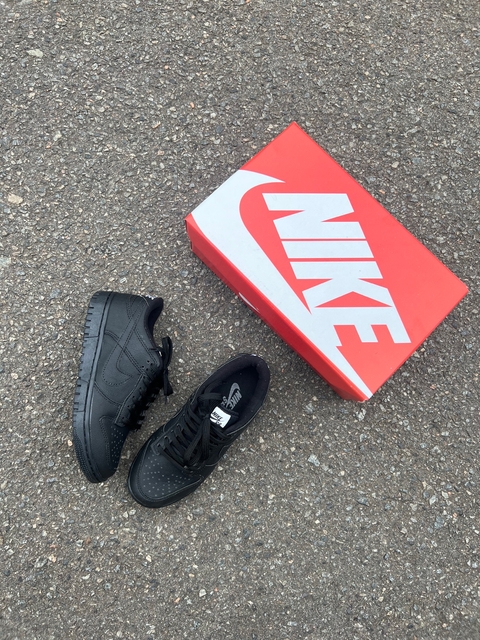Nike SB Dunk Low “Triple Black”
