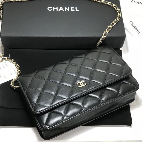 CHANEL WOC WALLET ON CHAIN COURO LISO COM PRATA Premium