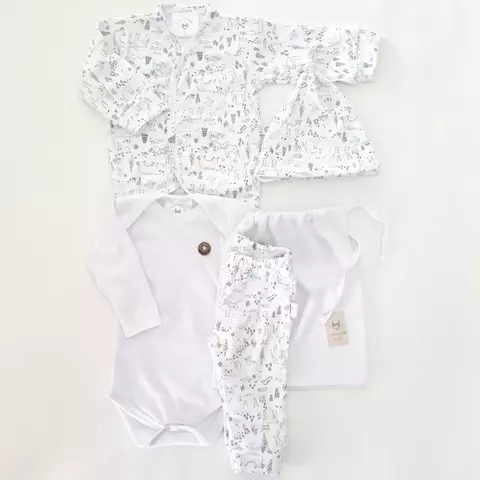 Kit x 4 bodyalgodon blanco, campera y pantalon osos celeste y verde + gorro + bolsa - Talle 1 - comprar online
