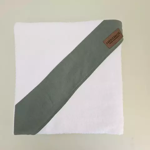 Toallòn 1mts x 1mts con detalle tusor VERDE - comprar online