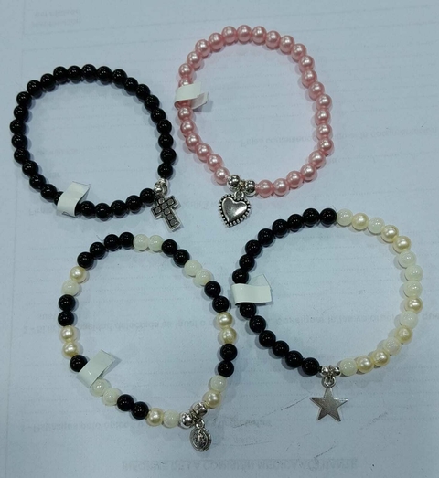 Pulseras Elastizadas Con Dije. Varios Modelos.