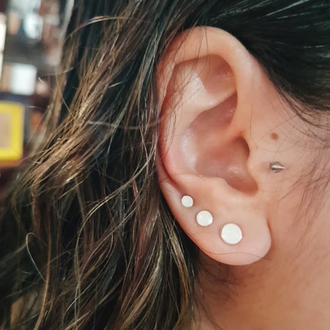 Brinco trio zirconia - Leitoso