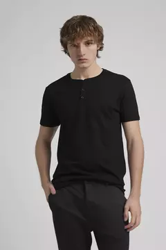 REMERA ARIES - EL CLAN