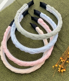 TIARA TRANSADA PARA CABELO DAFU