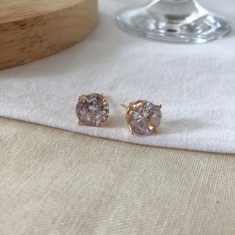 Brinco redondo ponto de luz banhado a ouro