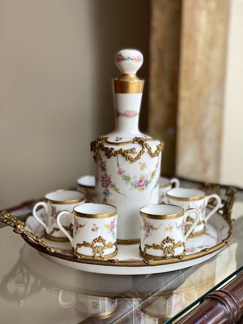 Conjunto para licor em porcelana francesa com bronze ormolu