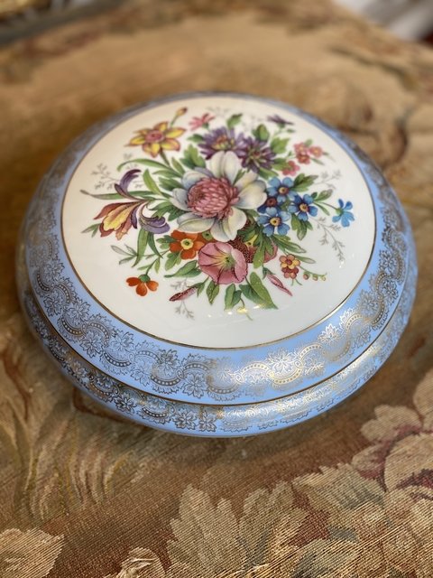 Caixa redonda em porcelana francesa Limoges