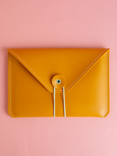 Capa para Kindle mostarda