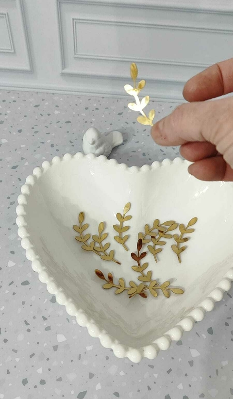 RECORTE FOLHAGEM LONITA METALIZADA DOURADA