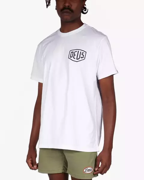 CAMISETA DEUS EX MACHINA CLASSICS REGULAR FIT SÃO PAULO ADD