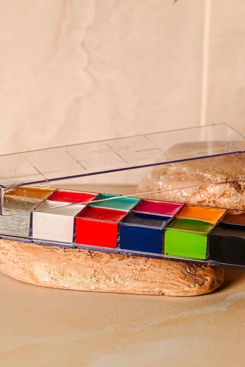 Maquillaje al aceite Paris Night x 12 colores