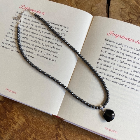 Choker hematita e pingente de ônix