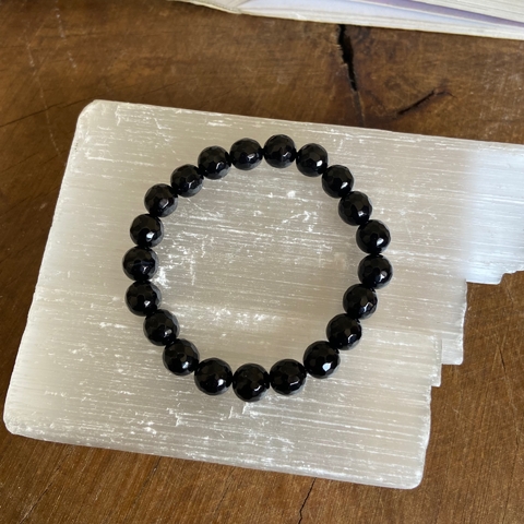 Pulseira de ágata negra facetada