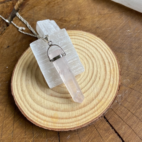 Colar quartzo rosa ponta