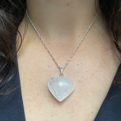 Colar coração de quartzo leitoso - comprar online
