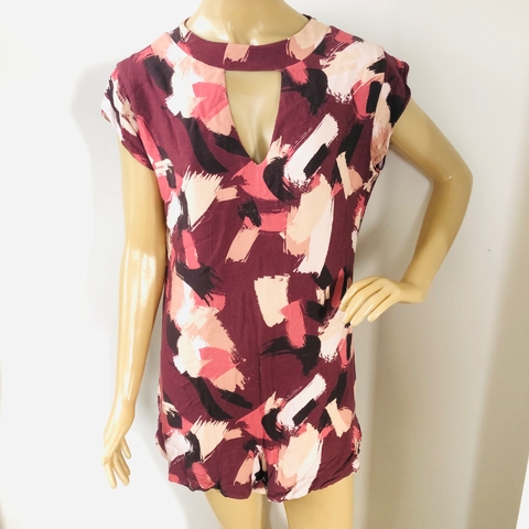 Macaquinho Curto Estampado Feline G