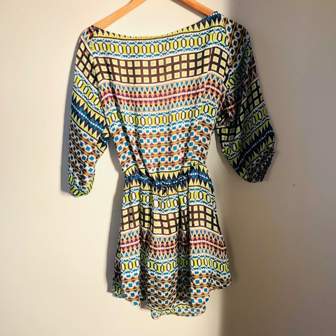 Vestido Frente Única Curto Saída de Praia Estampado Avizo P