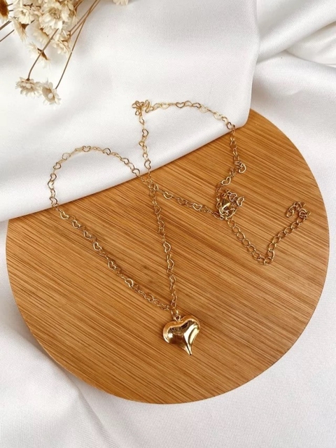 Colar Gargantilha com Pingente Coração Dourado Banhado a Ouro 18k