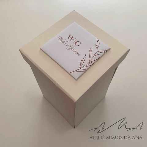 Caixa Explosão Grande - 15 x 15 x 26 - Amarelo Marfim