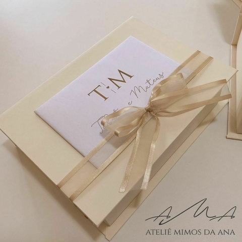 Caixa Tabata e Matheus - 15 x 20 x 5 - Amarelo Marfim