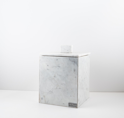 Lixeira em Mármore de Carrara com tampa