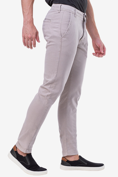 CALÇA DE SARJA BOLSO FACA/CHINO