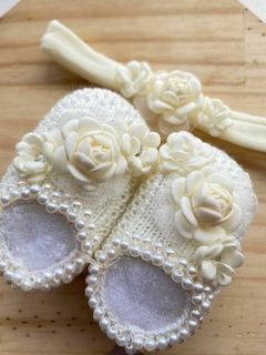 Kit Sapatinho Tricot e Faixinha Luxo 3 Rosas - Sofia Valentina Baby