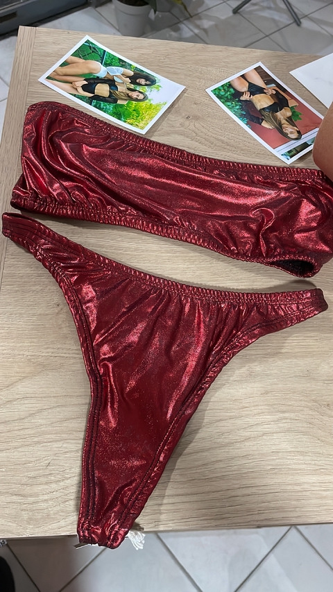 Kuze roja metalizada