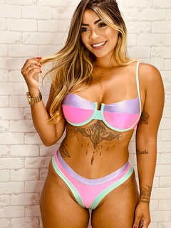 BIQUÍNI LEYDI