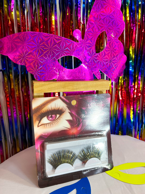 Cílios Carnavalescos