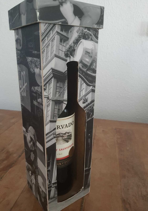 Caixa para vinho vazada