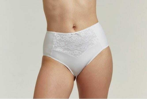 Bombacha Selu universal de microfibra y puntilla. Cod.: 297