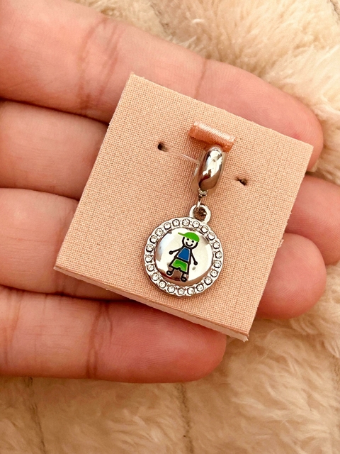 Berloque menino cravejado em Aço Inox - comprar online