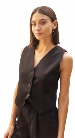 Chaleco Sastrero Corto Creppe Premium Mujer 2 Al 5 Colores (563) - BAKMOR