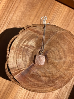 Pingente de Pedra do Sol na internet