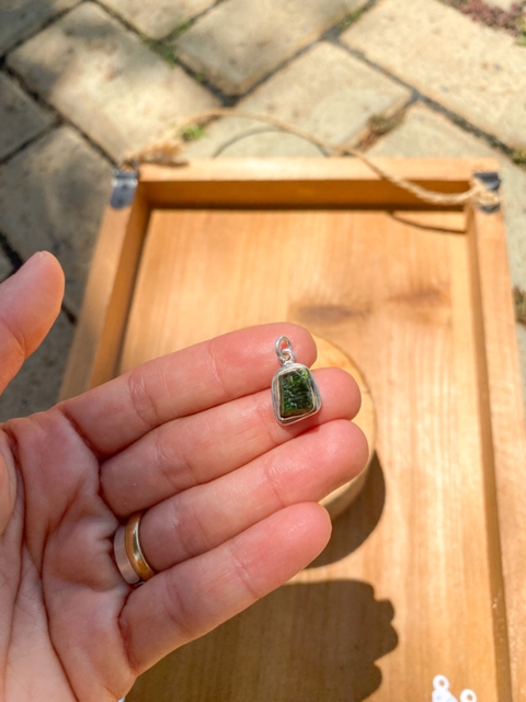 Pingente Turmalina Verde Bruta