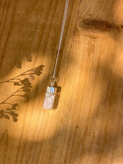 Pingente Garrafinha Quartzo Rosa - comprar online