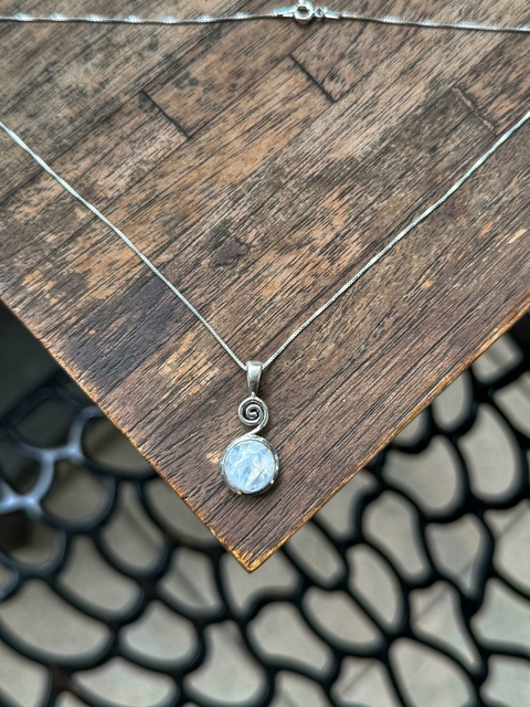 Pingente Espiral Pedra da Lua - comprar online