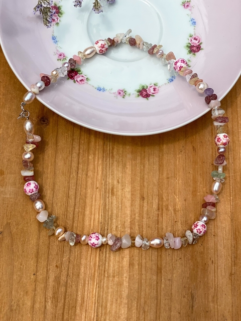 Choker Cascalho Rosada