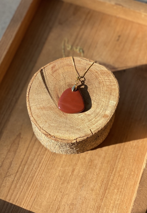 Pingente Jaspe Vermelho banhado a ouro 18k