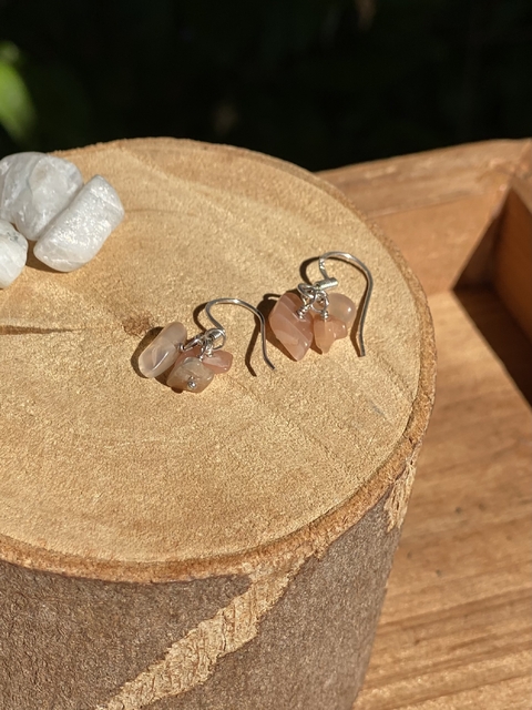 Brinco Penduradinho pedra da lua